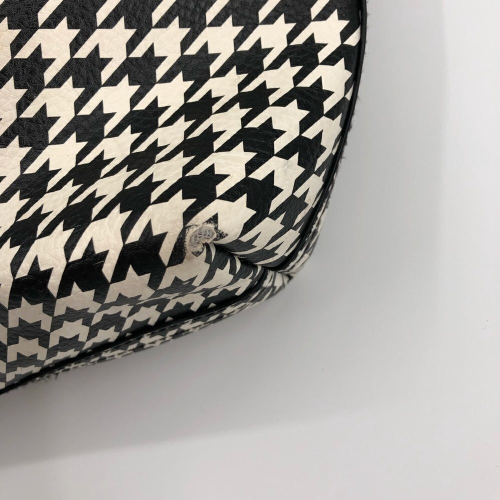 Houndstooth PVC Vinyl Tote Bag - Picture 7 of 8